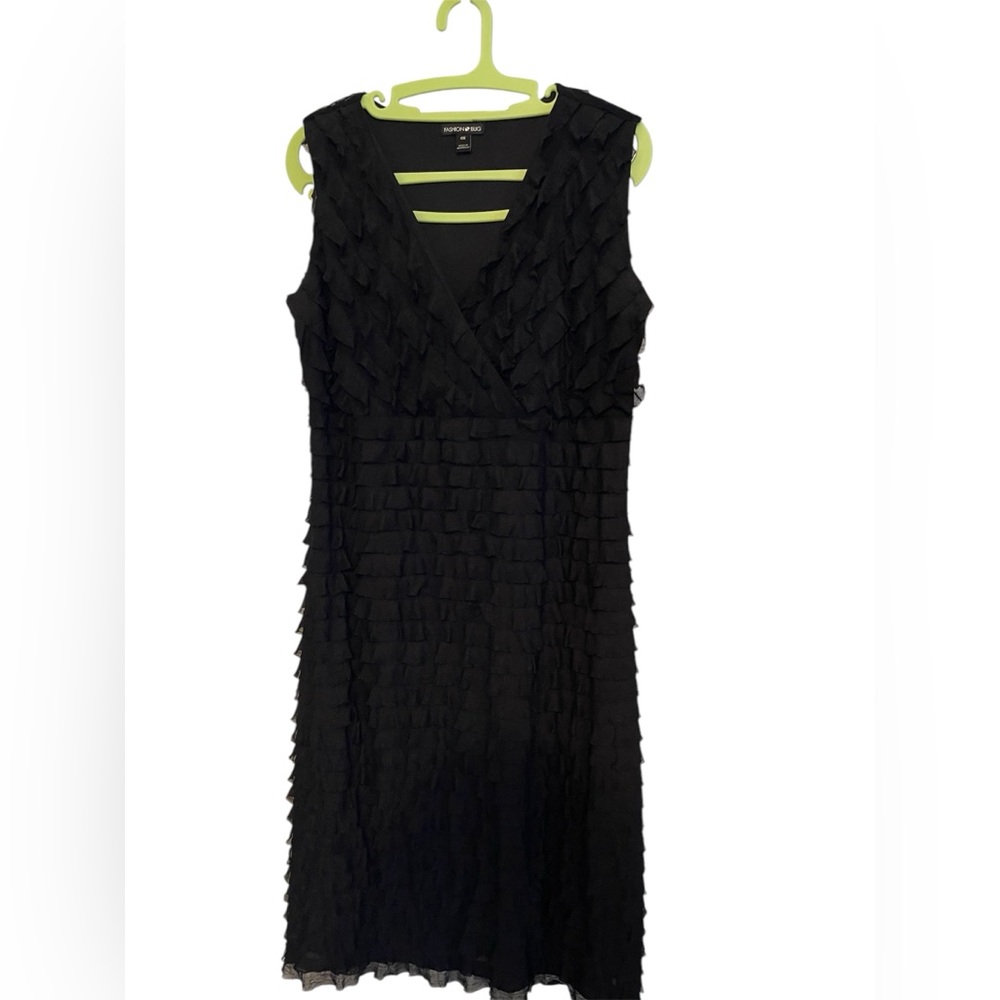 🧡 Elegant Black Sleeveless Ruffle Dress